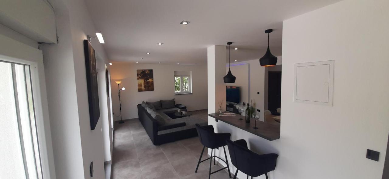 Apartmani Petar I Luka 巴卡尔 外观 照片