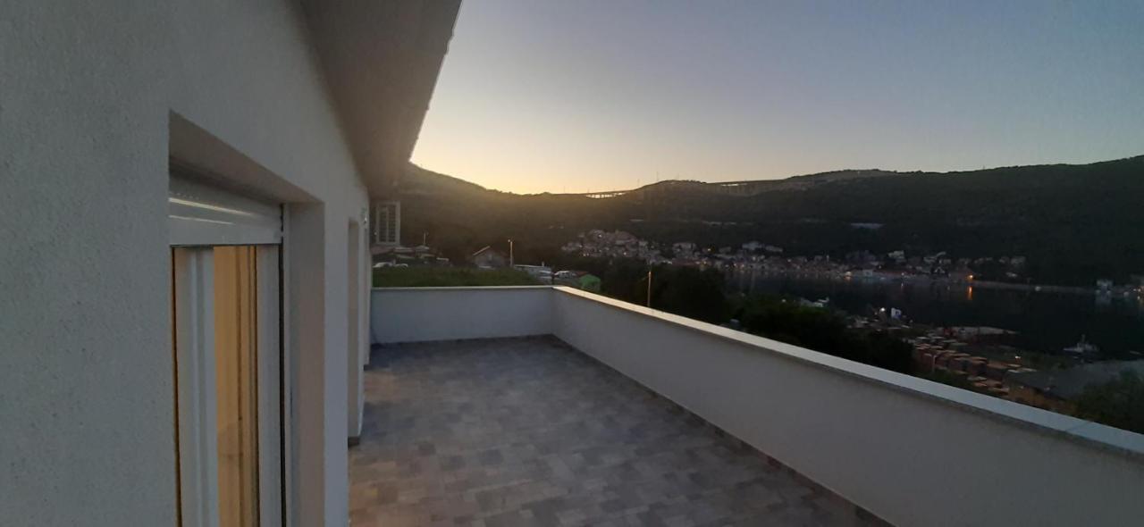 Apartmani Petar I Luka 巴卡尔 外观 照片