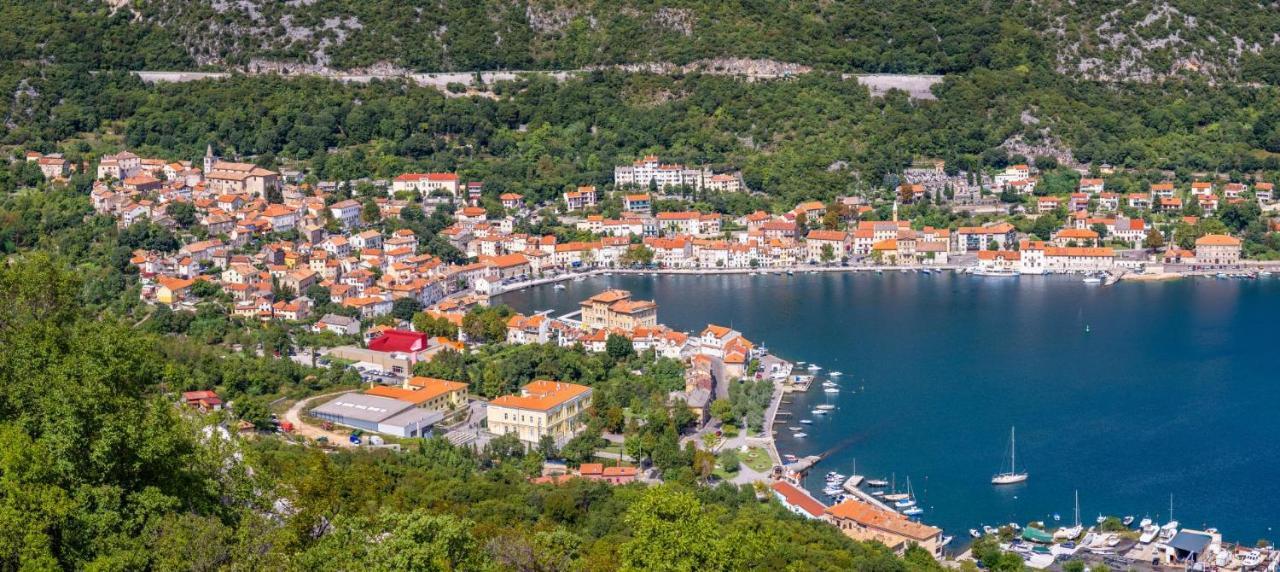 Apartmani Petar I Luka 巴卡尔 外观 照片