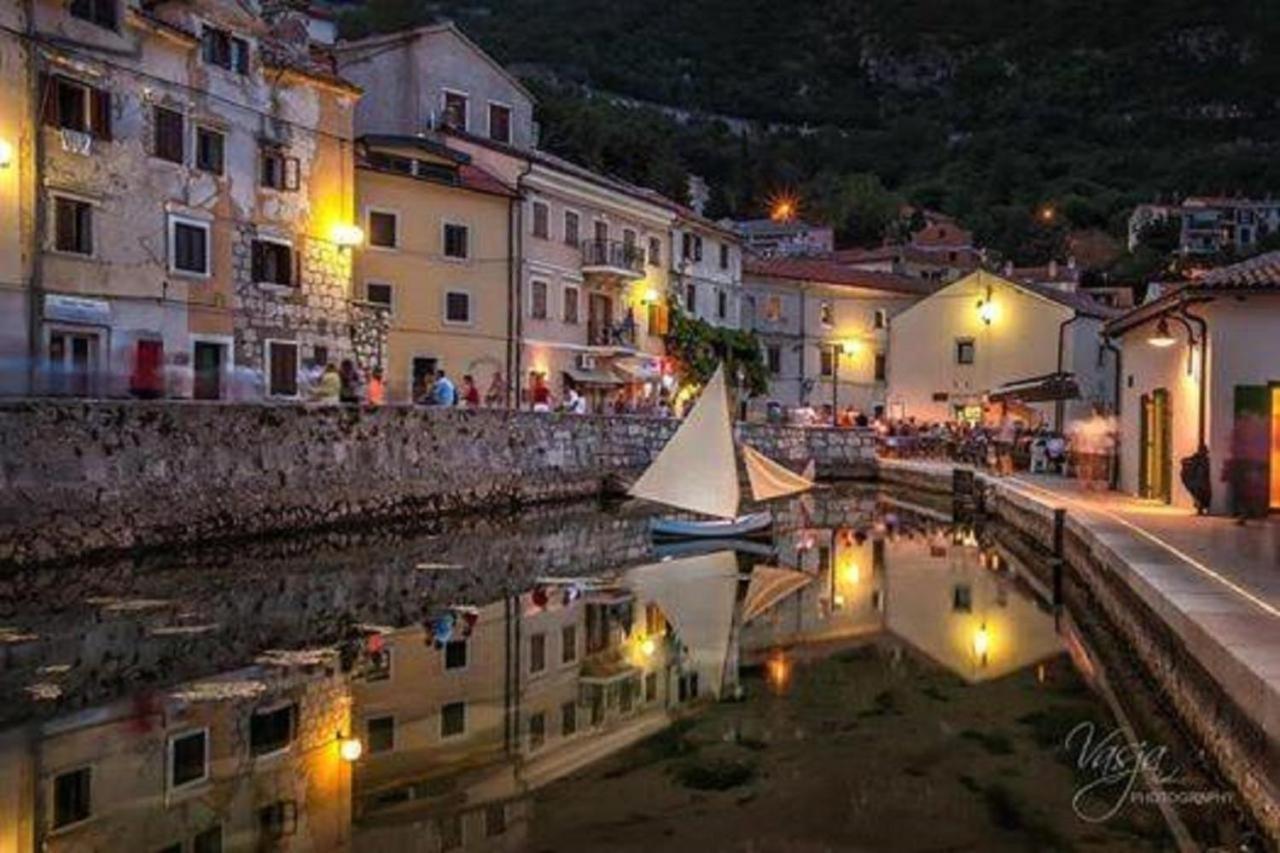 Apartmani Petar I Luka 巴卡尔 外观 照片