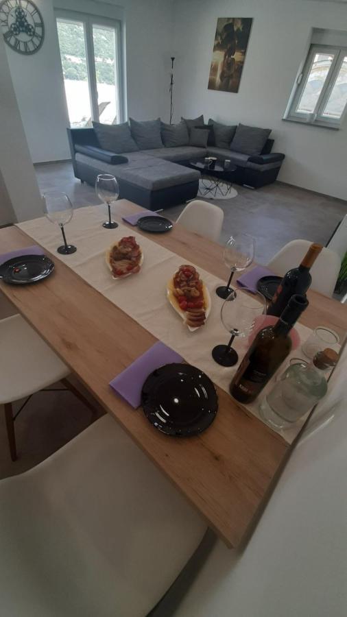 Apartmani Petar I Luka 巴卡尔 外观 照片