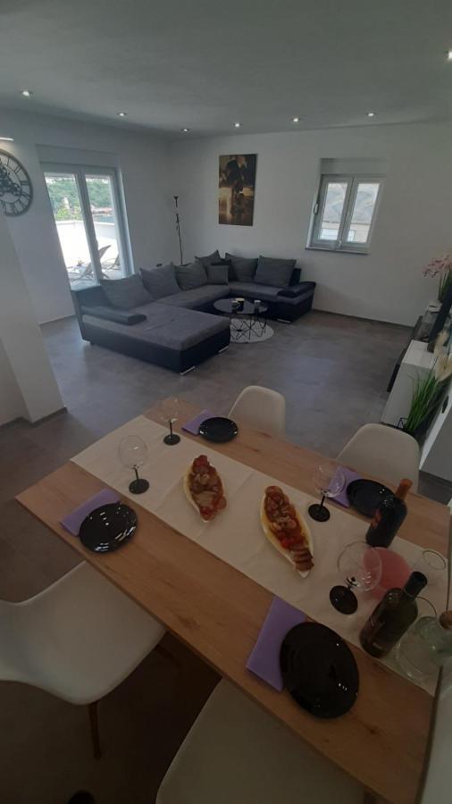 Apartmani Petar I Luka 巴卡尔 外观 照片